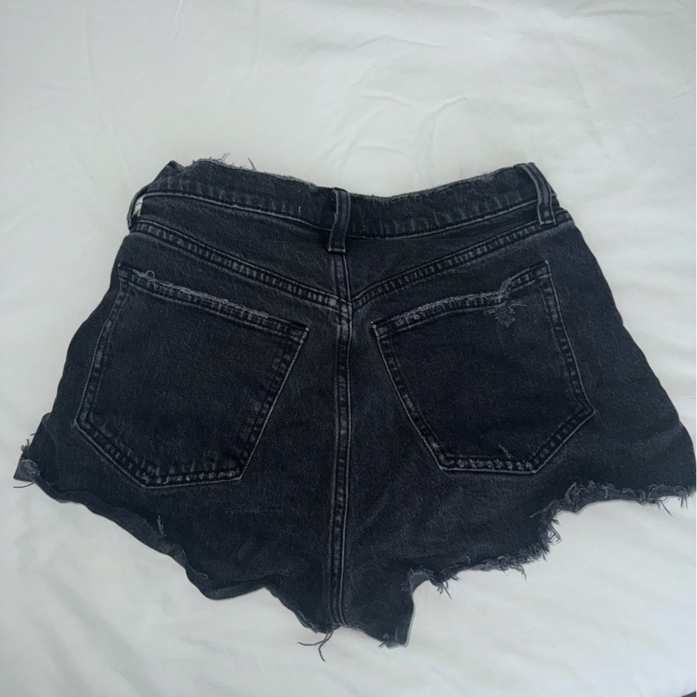 Abercrombie Curve Love High Rise Mom Denim Short - Picture 2 of 3